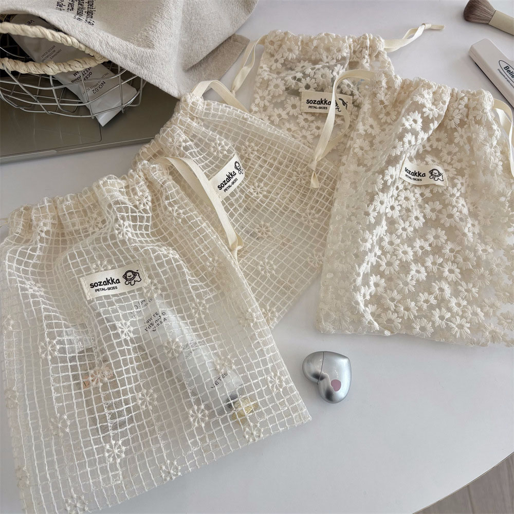 Makeup Organizer - Kant geborduurde Daisy Mesh make-up tas