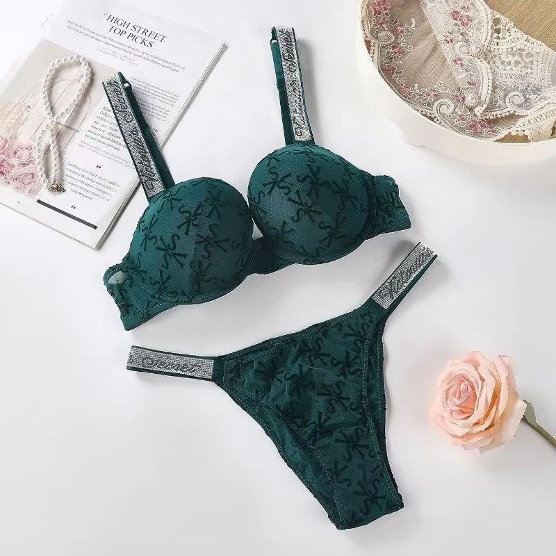VS Push-up bh met reliëf kant, - Beauty Makeup Louis Vuitton recensie en prijs
