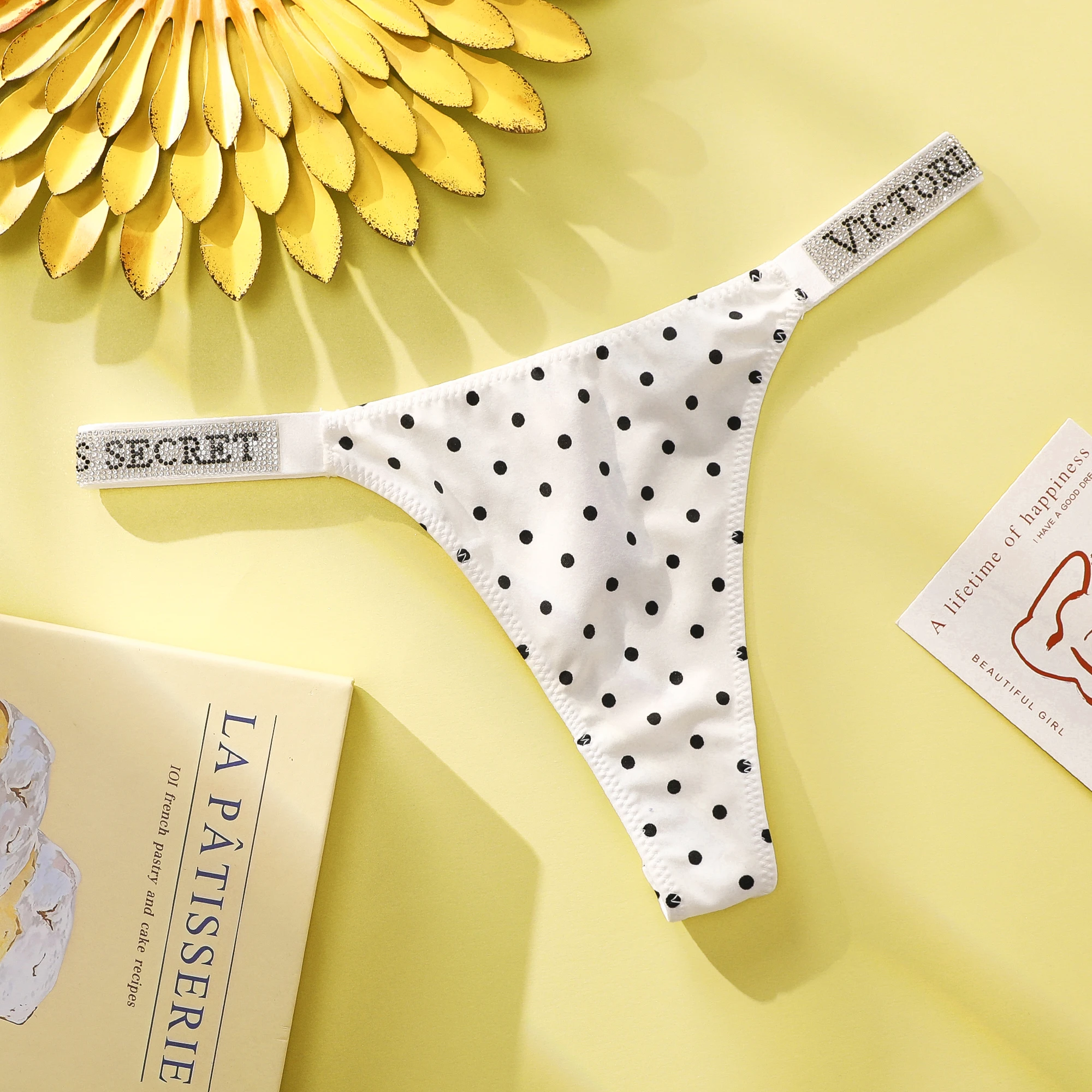 VS Shine Script Polka Dot Thon - Beauty Makeup Louis Vuitton recensie en prijs